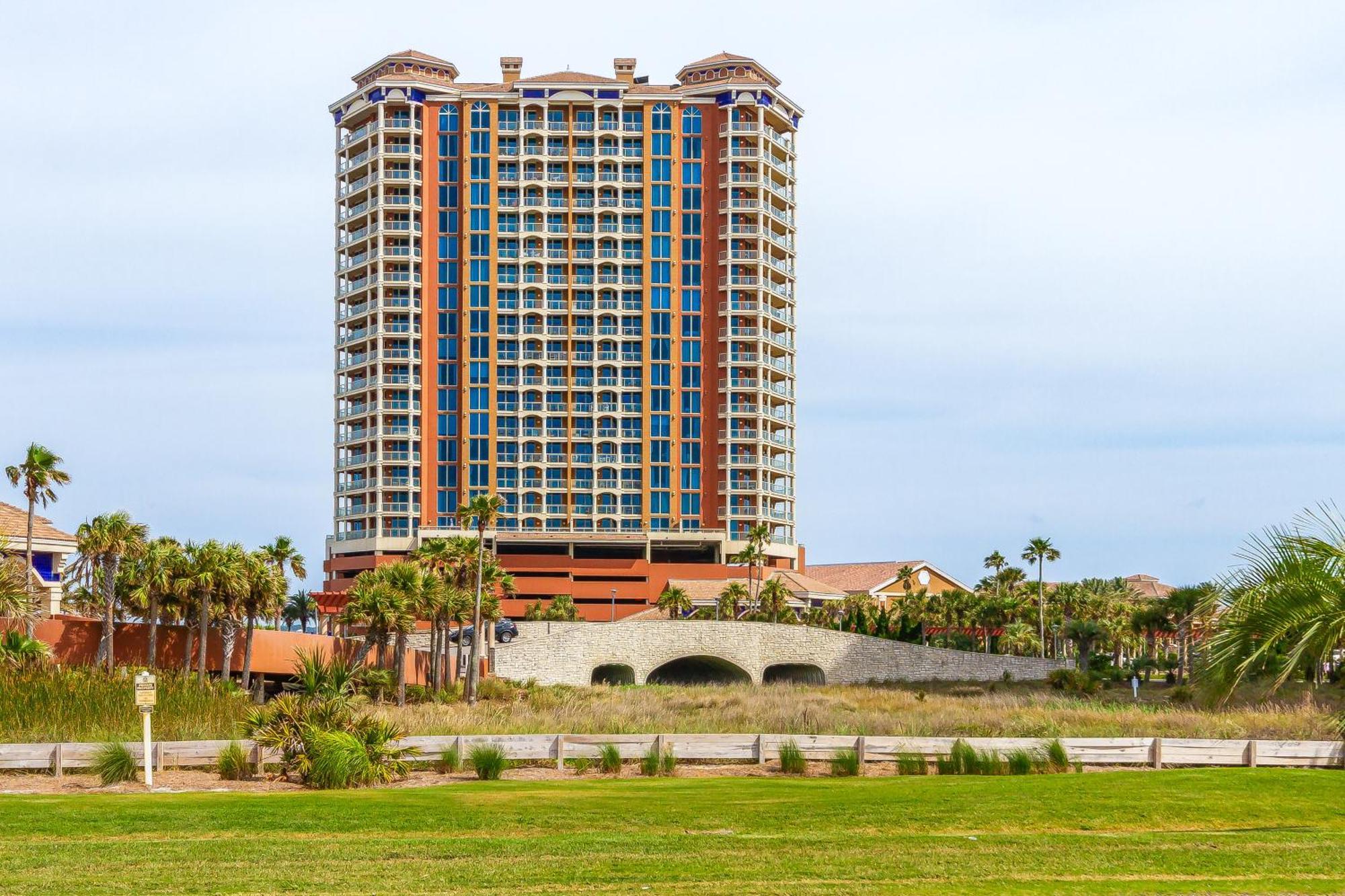 Pensacola Beach Penthouse With View And Pool Access! Exterior photo
